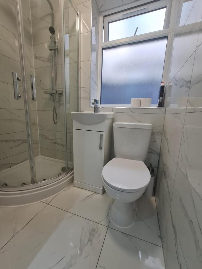 Гостевой дом Mile End- Prime Location