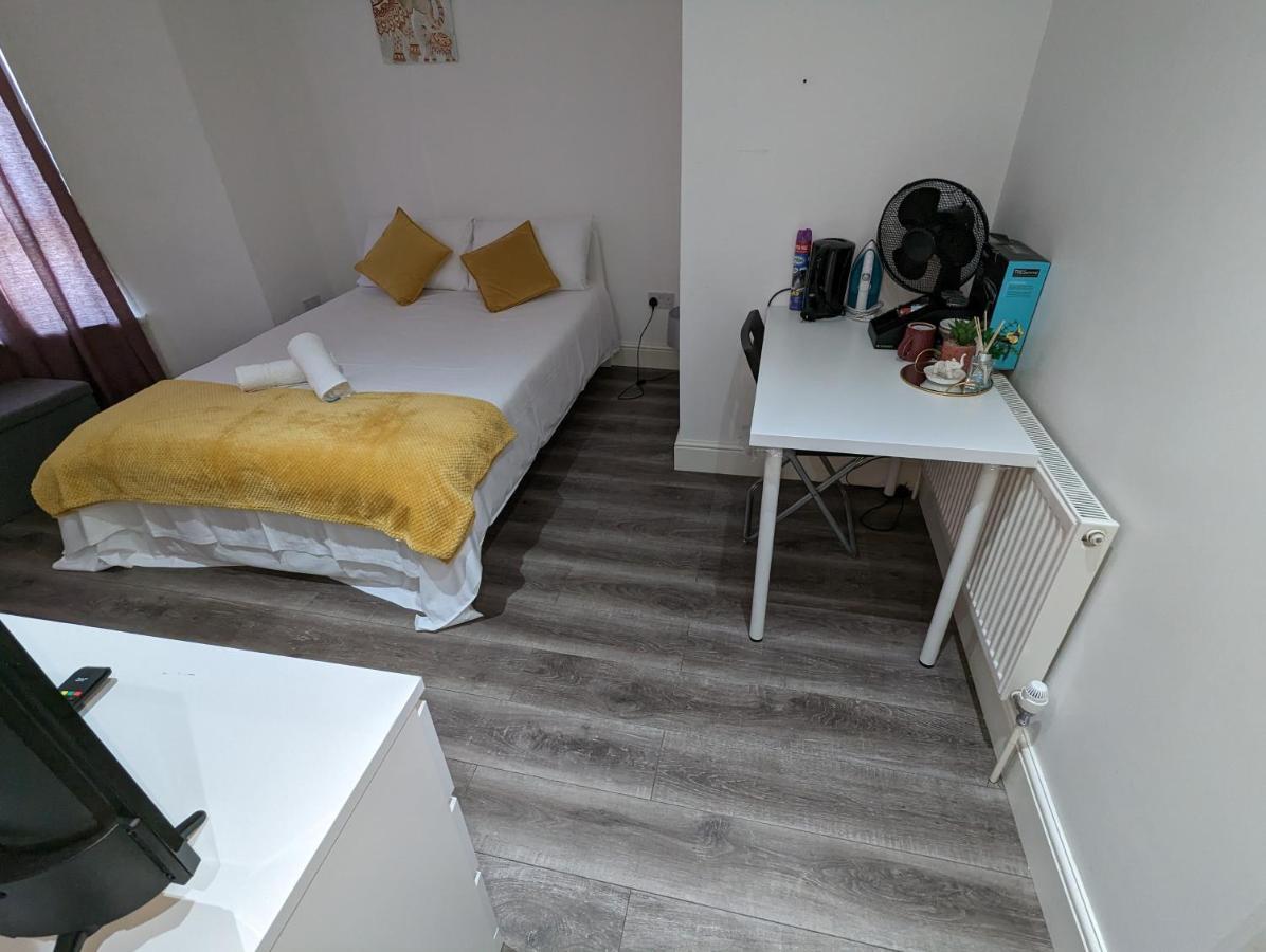 Гостевой дом Mile End- Prime Location *