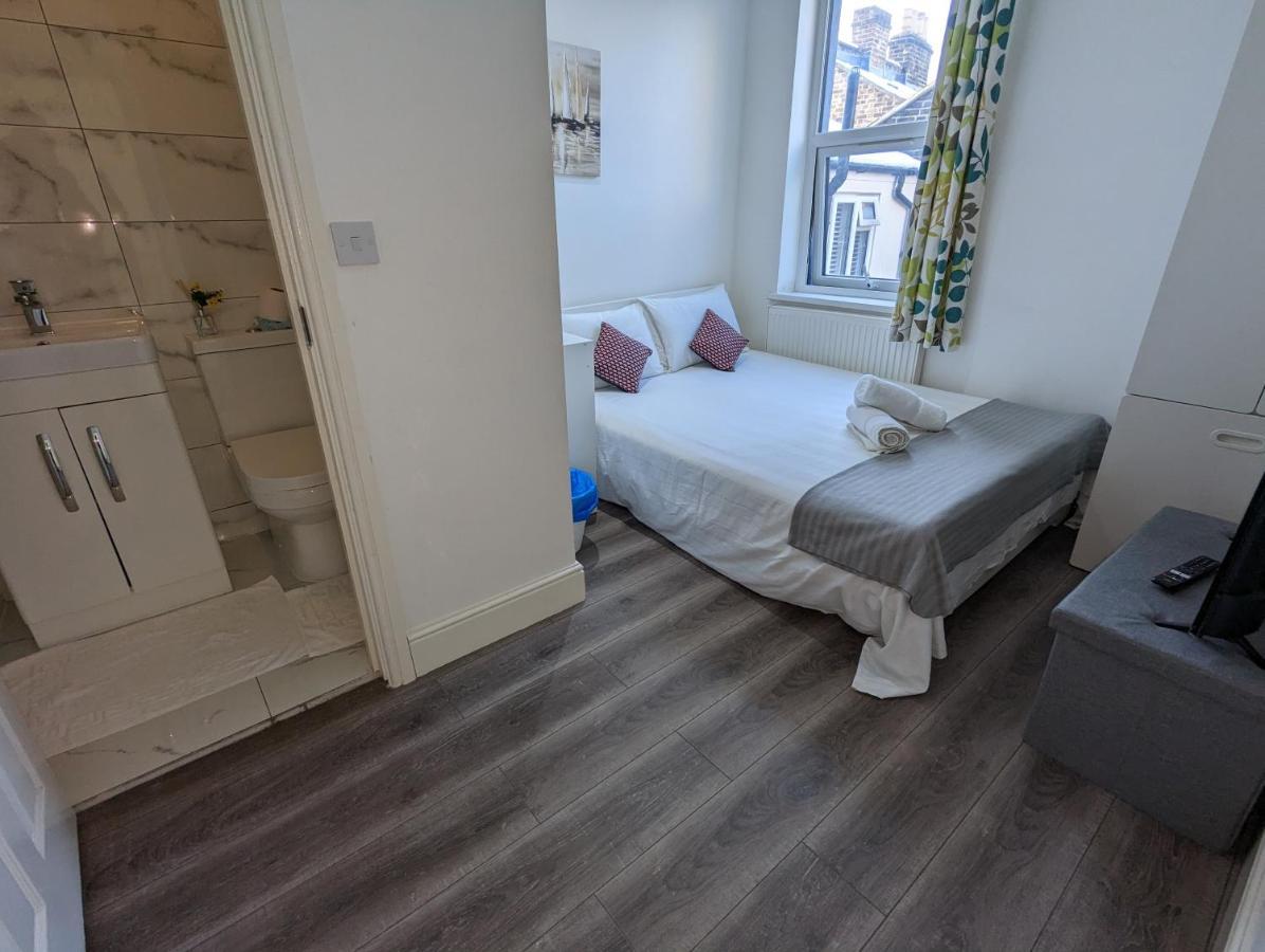 Mile End- Prime Location Гостевой дом *