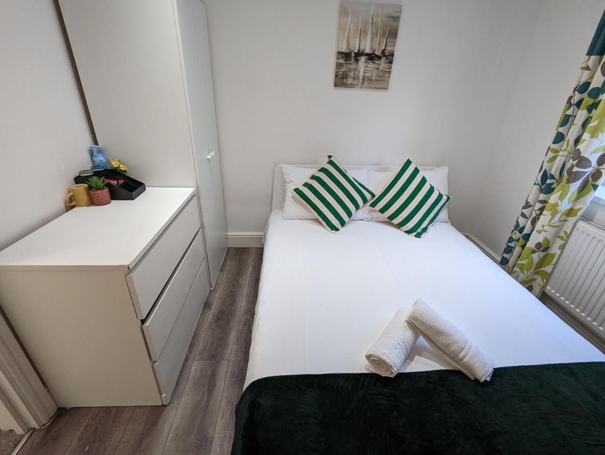 Mile End- Prime Location Гостевой дом *
