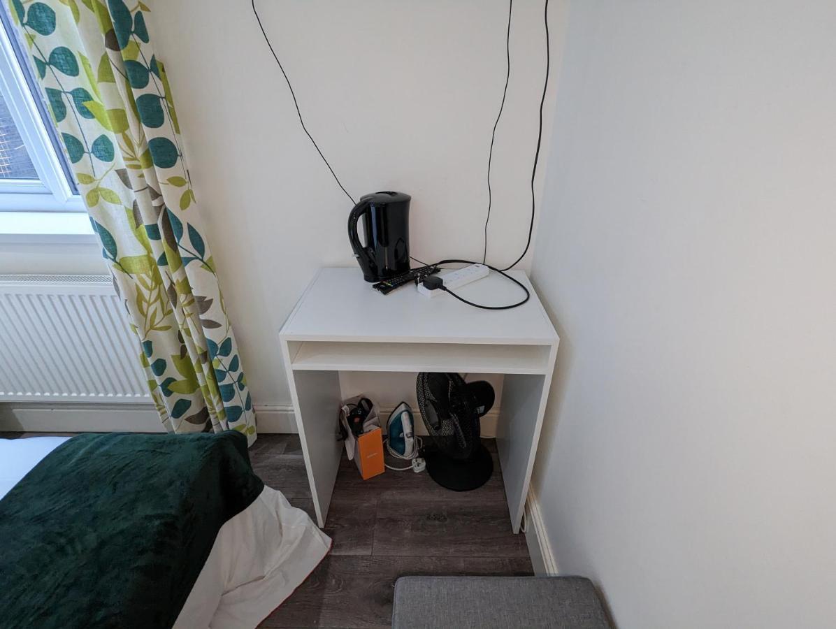 Гостевой дом Mile End- Prime Location Лондон